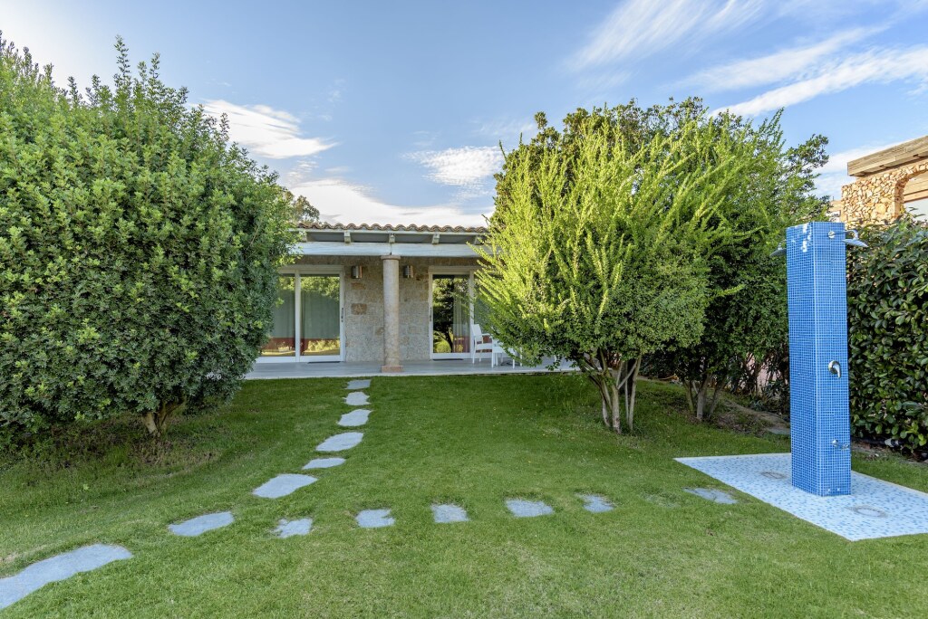 Sardinian Coastline Paradise: Your Ideal Mediterranean Getaway