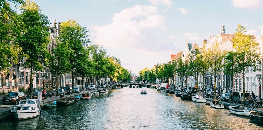 Movenpick Hotel Amsterdam – Elegant City Centre Stay