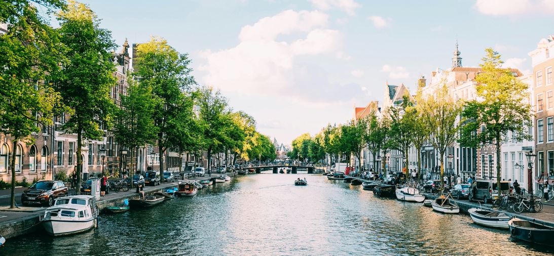 adrien-olichon-QRtym77B6xk-unsplash (1)