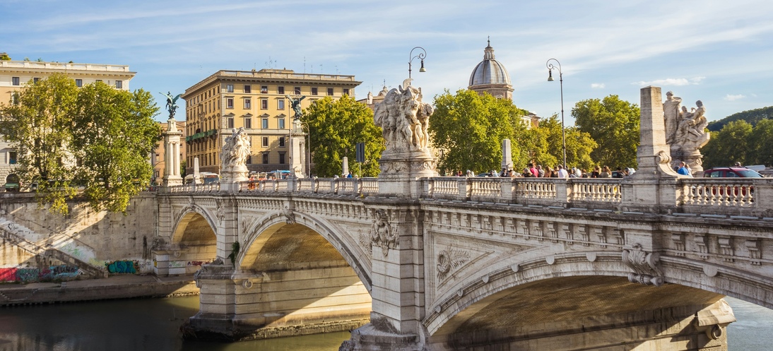 claudio-hirschberger-sEP8TLwR35g-unsplash (1)