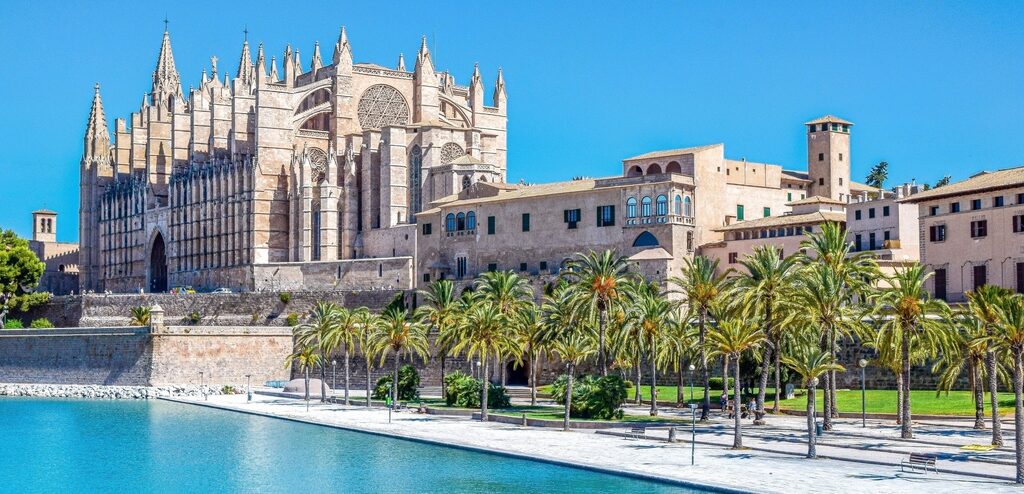 Portixol Hotel: Tradition and Style By The Sea