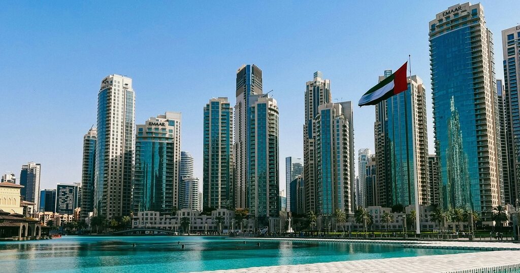 The Tower Plaza Hotel: Luxury & Iconic Views