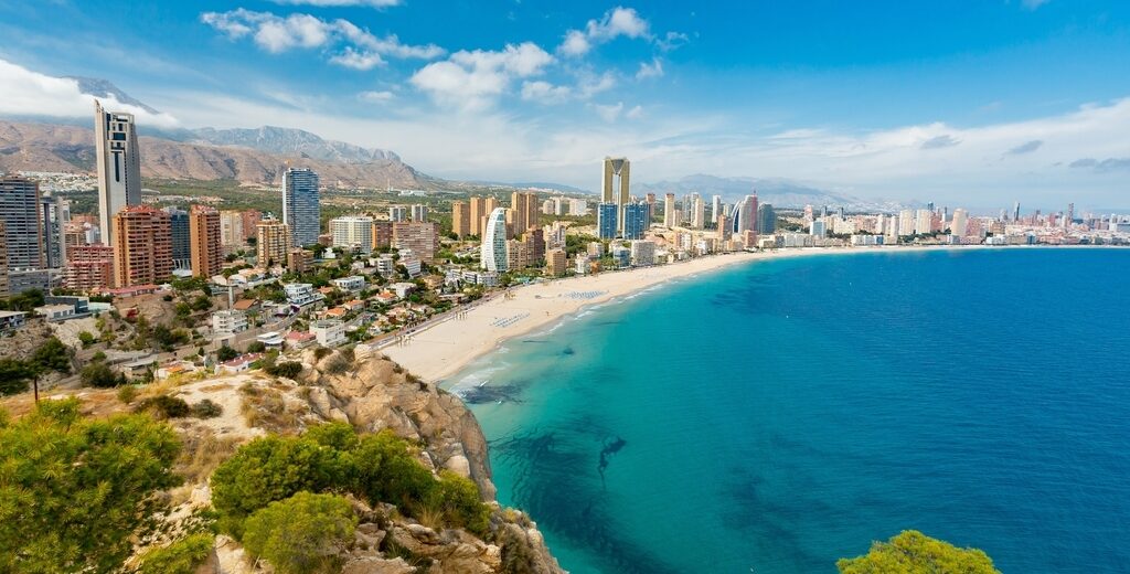 RH Corona del Mar – 5 nights of Beachfront Bliss Awaits